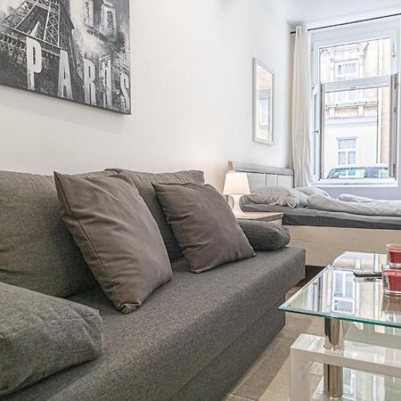 9 Min From City Center - Lovely Studio Near U1 Reumannplatz Viena Exterior foto