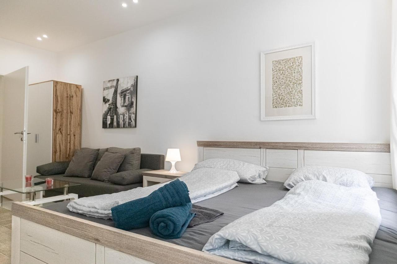 9 Min From City Center - Lovely Studio Near U1 Reumannplatz Viena Exterior foto
